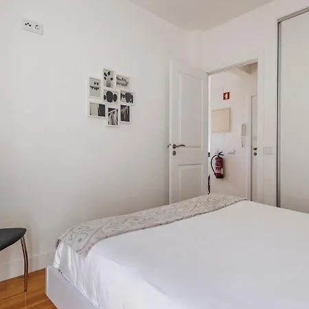 Apartment Comfort & Bright Tagus River Apt By Lovelystay Lisbon