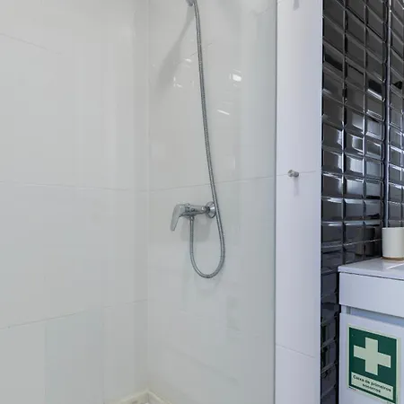 Comfort & Bright By Lovelystay Lisbon