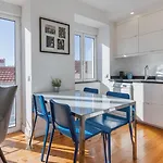 Апартаменты Comfort & Bright By Lovelystay