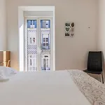 Comfort & Bright By Lovelystay *