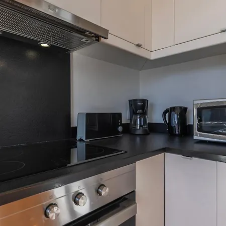 Comfort & Bright By Lovelystay Apartment