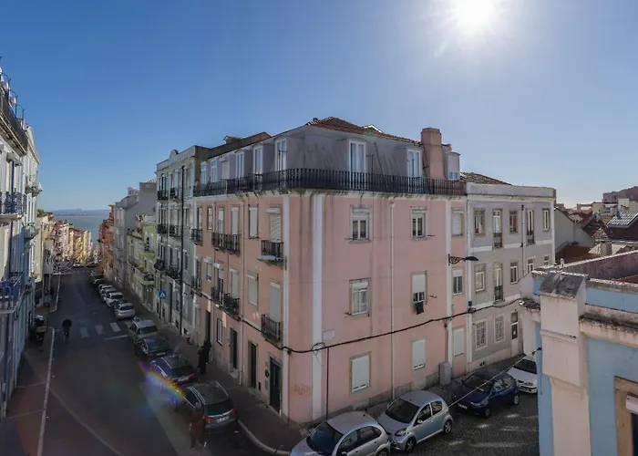 Comfort & Bright By Lovelystay Lisbon