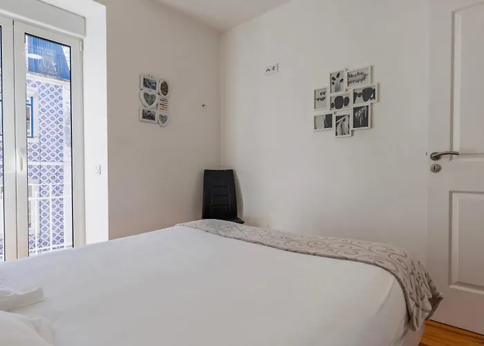 Comfort & Bright By Lovelystay Apartment